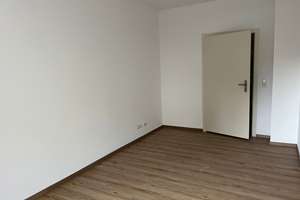2 Zimmer, Küche, Bad Wohnung in Mannheim-Waldhof , Altbaucharme, Erstbezug nach Renovierung  – Sandhoferstraße 28, 68305 Waldhof, Mannheim – Vorschaubild 6