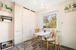 Vielseitiges Siedlungshaus mit Anbau in begehrter Lage in Norderstedt Alt-Garstedt – Die vollständige Adresse der Immobilie erhältst du vom Anbieter., 22848 Norderstedt – Vorschaubild 9
