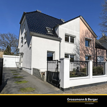 Moderne Doppelhaushälfte in Toplage