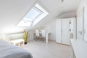 Charmante 2-Zimmer-Dachgeschosswohnung mit Potenzial – Die vollständige Adresse der Immobilie erhältst du vom Anbieter., 76227 Durlach, Karlsruhe – Vorschaubild 5