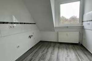 Das Objekt ist ein klassisches Mehrfamilienhaus in ruhiger Lage von Oberhausen. – Kampstr. 66, 46117 Heide, Oberhausen – Vorschaubild 2