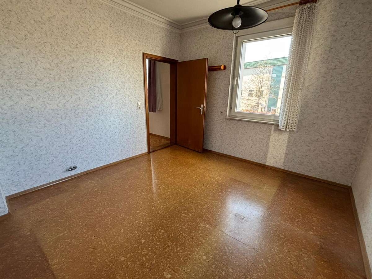 Immobilie in Weingarten - Großzügige 4-Zimmer-Wohnung in zentraler Lage von Weingarten - Bild 13