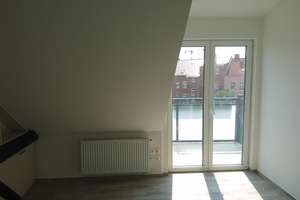 Sonnige Dachwohnung mit hochwertiger Ausstattung   https://my.matterport.com/show/?m=RhNCeJi6Myc – Fritz-Büchner-Straße 29, 99086 Johannesvorstadt, Erfurt – Vorschaubild 3