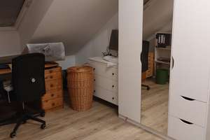 Befristet: voll möblierte 2-Zimmer Dachgeschosswohnung mit EBK, Balkon und Fahrradkellerin Wixhausen – Die vollständige Adresse der Immobilie erhältst du vom Anbieter., 64291 Wixhausen, Darmstadt – Vorschaubild 10