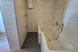 3½-Zimmerwohnung auf 2 Etagen mit Mittelhaus-Charakter-Terrasse, Einbauküche, Garten und 2 Garagen – Neustädter Straße 84, 90431 Gaismannshof, Nürnberg – Vorschaubild 2
