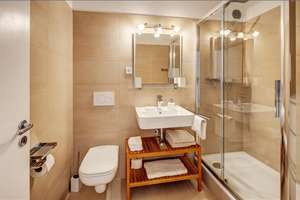 Möbliert: Charmantes, modernes Maisonette Penthouse  – Die vollständige Adresse der Immobilie erhältst du vom Anbieter., 80809 Am Riesenfeld, München – Vorschaubild 14