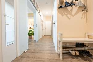 Direkt am Strand - Terrassenwohnung über zwei Ebenen mit Elbblick – Die vollständige Adresse der Immobilie erhältst du vom Anbieter., 22587 Blankenese, Hamburg – Vorschaubild 4