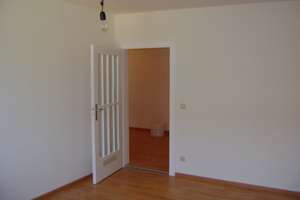 Zuhause mit drei Zimmern und Balkon in Trudering – 81825 Gartenstadt Trudering, München – Vorschaubild 8
