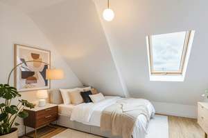 Notarkosten geschenkt: Gründerzeit-Dachgeschoss mit Innenhof-Balkon, offenem Wohnbereich & Keller – Handjerystraße 36, 12489 Adlershof, Berlin – Vorschaubild 1