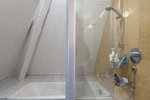 Charmante voll möblierte Maisonette-Wohnung in Stuttgart-Degerloch – Pauschalmiete inkl. Nebenkosten – Zedernweg 10, 70597 Waldau, Stuttgart – Vorschaubild 11
