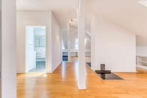 Über den Dächern Münchens – ein Zuhause voller Licht und besonderer Atmosphäre – Die vollständige Adresse der Immobilie erhältst du vom Anbieter., 80336 Sankt Paul, München – Vorschaubild 10