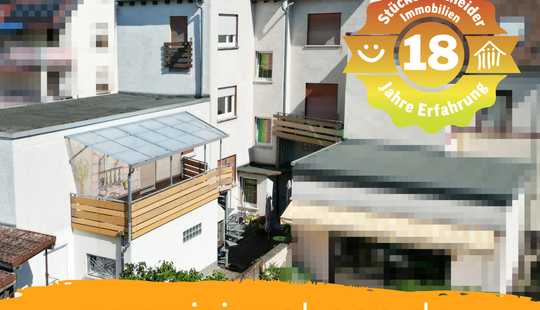 Bild von Besonderes Vierfamilienhaus - drei Wohnungen + separates kleines Haus! www.isi-wohnen.de