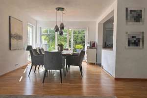 Lichtdurchflutetes Haus in Heusenstamm - ideal für die große Familie oder Selbständige