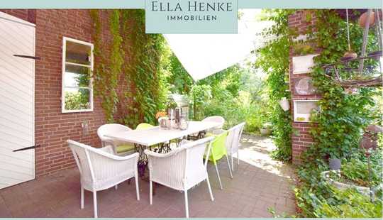Bild von Wunderschönes, großes Ein- bis Zweifamilienhaus mit schönem Garten...