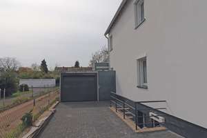 Altersgerechtes wohnen! Zukunftsfähig & Flexibel.
Das Leben genießen: Mit Pool, Sauna und Garage. – Die vollständige Adresse der Immobilie erhältst du vom Anbieter., 51067 Holweide, Köln – Vorschaubild 22