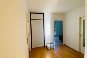 Helle 3-Zimmer-Wohnung mit Einbauküche & Aufzug & West-Loggia in München – 81927 Johanneskirchen, München – Vorschaubild 5