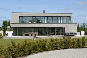 Moderne Luxus-Villa im Bauhausstil mit Panoramablick auf den Plauer See (ca. 20 m) – Müritz (Kreis) – Vorschaubild 2