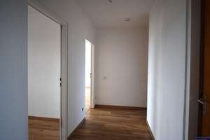 Schöneck:  Helle 3 Zimmerwohnung mit großer Loggia und Weitblick – Die vollständige Adresse der Immobilie erhältst du vom Anbieter., 61137 Schöneck – Vorschaubild 6