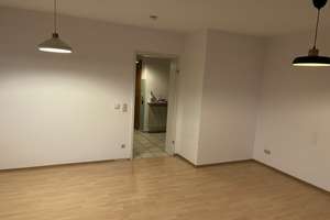 Ruhige  2-Zimmer-Wohnung mit Balkon  – Alte Coburger Straße 35b, 96215 Lichtenfels – Vorschaubild 4