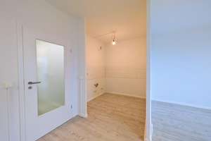 Frisch für Sie saniert - Modernes Wohnen mit ebenerdiger Dusche – Paul-Bertz-Straße 61, 9120 Helbersdorf, Chemnitz – Vorschaubild 3