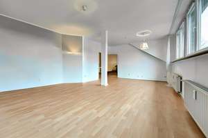 Attraktive Dachgeschosswohnung in zentraler Lage von Oberhausen Stadtmitte – Düppelstr. 81, 46045 Altstadt-Süd, Oberhausen – Vorschaubild 2