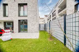 Luxuriöser Wohntraum! Anspruchvolles Stadthaus in attraktiver Lage am Friedensplatz! Voll möbliert! – Heilbronn – Vorschaubild 4