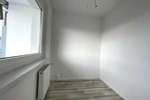 2-Raumwohnung mit schöner Aussicht aus 10. Etage – Bruno-Granz-Straße 44, 9122 Morgenleite, Chemnitz – Vorschaubild 3