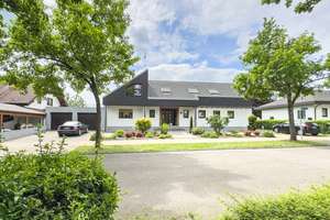 Exklusives Traumhaus an einem Premium-Standort von Bad Schönborn – Ein Juwel auf großem Grundstück – Die vollständige Adresse der Immobilie erhältst du vom Anbieter., 76669 Bad Schönborn – Vorschaubild 3