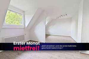 *1 NKM FREI* Gemütliche 2-Zimmer-Dachgeschosswohnung mit großer Küche und Wannenbad