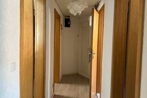 Helle & Wunderschöne 2,5-Zimmer-Wohnung in Toplage Stuttgart-Marienplatz  mit moderner EBK , WG-geei