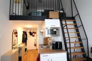 Loft-Apartment mit Einbauküche