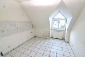 Helle Dachgeschosswohnung mit Aufzug, Balkon & Tiefgarage in Solingen-Wald – Die vollständige Adresse der Immobilie erhältst du vom Anbieter., 42719 Wald, Solingen – Vorschaubild 6