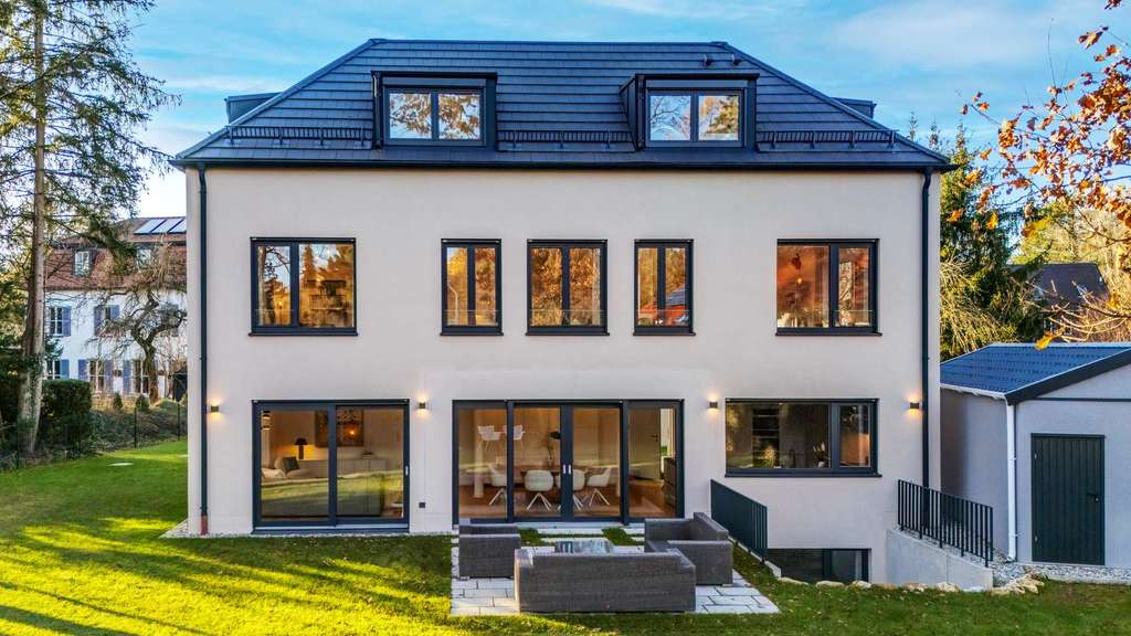 **OPEN HOUSE** am 10.05.25 von 11-16 Uhr! Villa mit Privatsphäre und großem Garten