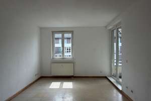Gemütliche Wohnung für 2 mit Einbauküche und Balkon!