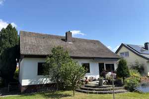 Familienfreundliches Einfamilienhaus mit großem Garten