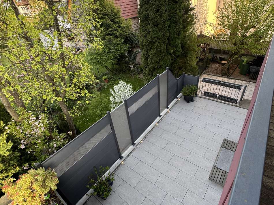 Terrassendraufsicht vom Balkon