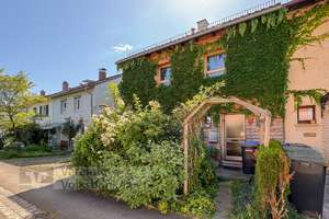 Reiheneckhaus mit Garage und großem Garten – Die vollständige Adresse der Immobilie erhältst du vom Anbieter., 72760 Reutlingen-Mitte, Reutlingen – Vorschaubild 1