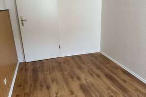 **Charmante 2-Zimmer-Wohnung in Wuppertal (PLZ 42105) – Frisch renoviert und bezugsfertig** – Hochstraße 18, 42105 Elberfeld, Wuppertal – Vorschaubild 3