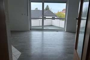 Wohnungspaket in Dresden-Kleinzschachwitz: 2 × 2-Zimmer + 2 Garagen | 115 m2 | 1 Wohnung frei