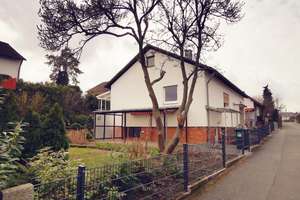 Schönes Haus mit Einliegerwohnung – Die vollständige Adresse der Immobilie erhältst du vom Anbieter., 91056 Frauenaurach, Erlangen – Vorschaubild 3