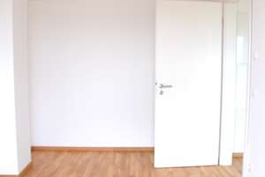 ***Charmantes Penthouse mit Aufzug, Terrasse, Keller, Tiefgarage... und ganz viel Natur vor der Tür* – Am Teufelsbruch 7, 13587 Hakenfelde, Berlin – Vorschaubild 6