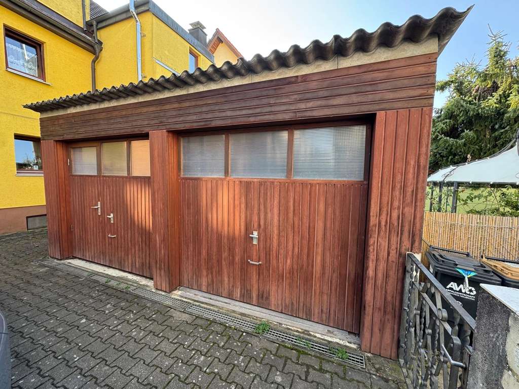 Immobilie in Lauffen am Neckar - 2 Familienhaus mit Potenzial für Kapitalanleger oder Eigennutzer in zentraler guter Lage - Bild 2