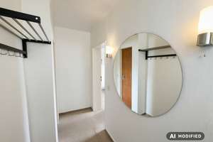 Renovierungsbedürftige 2-Zimmer-Wohnung mit Loggia 