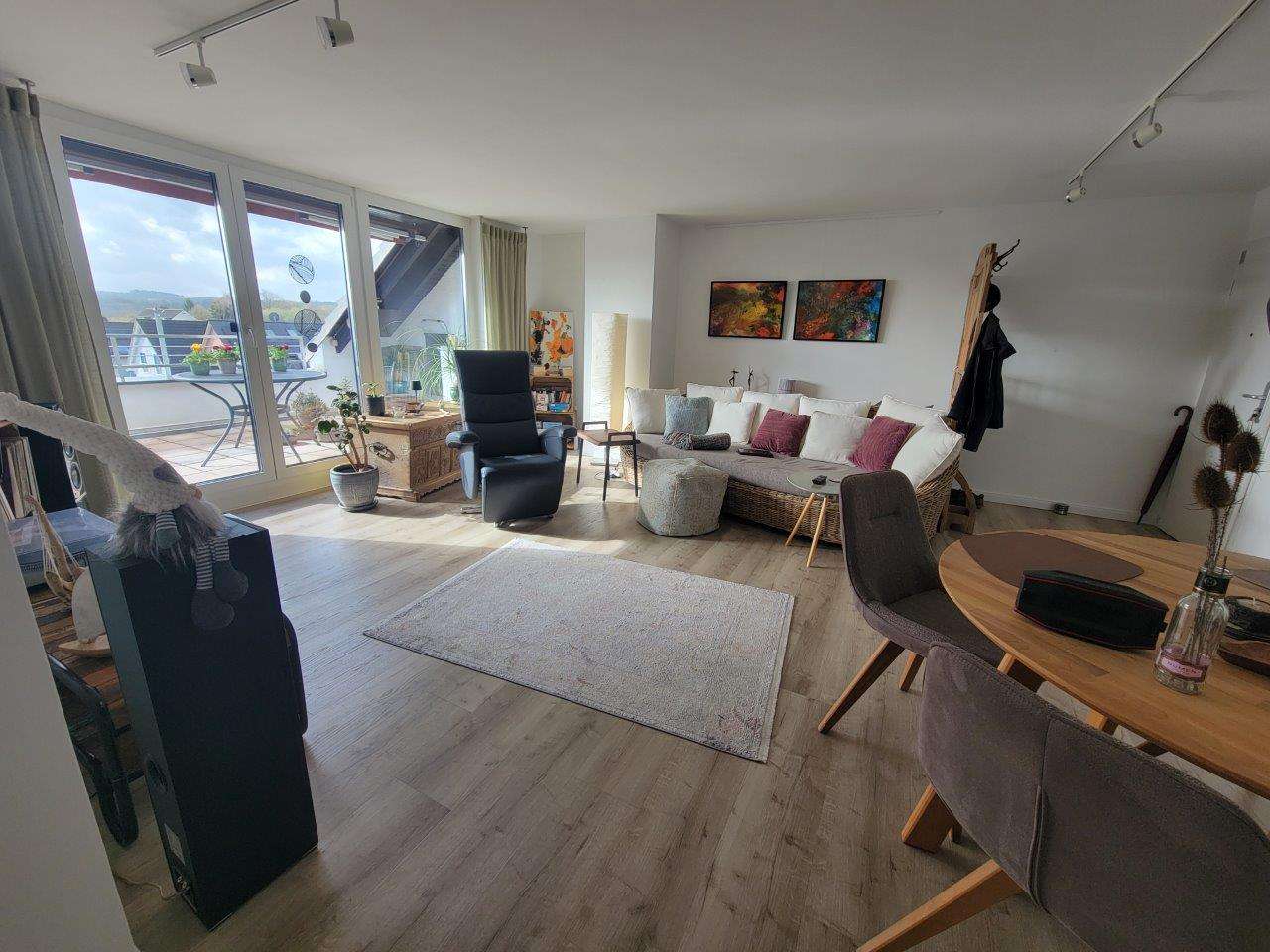 Helle 3-Zimmer Dachgeschosswohnung mit Südbalkon, Garage und Ausbaureserve im Spitzboden, Unna Kreis – Bild 1