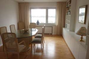Expats !  - Oberkassel, toller Rheinblick ,  möbl. 2-3 Zimmer-Wohnung  mit gr. Balkon – 40545 Oberkassel, Düsseldorf – Vorschaubild 3