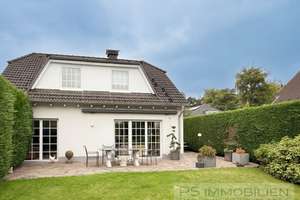 Freistehendes Einfamilienhaus in bester Lage von Ratingen Hösel – Wohnen mit Stil