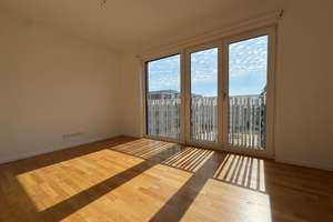 2-Zimmerwohnung mit Einbauküche und Loggia direkt am Spreekanal – Hedwig-Porschütz-Str. 26, 10557 Moabit, Berlin – Vorschaubild 4