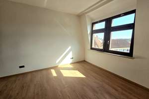 Stilvoll wohnen im Zentrum: 3-Zimmer-Wohnung mit Altbauflair am Marktplatz – Die vollständige Adresse der Immobilie erhältst du vom Anbieter., 96476 Bad Rodach – Vorschaubild 7