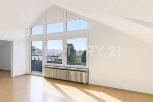 HELLE DACHGESCHOSSWOHNUNG | 2 Zimmer | RENDITEOBJEKT | inkl. Stellplatz | STUTTGART-VAIHINGEN