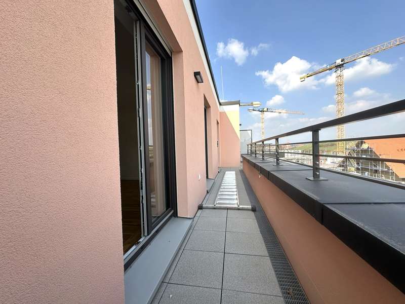 **Erstbezug** Große 4-Raum-Wohnung mit 2 Terrassen in Dresden-Friedrichstadt - Photo 5